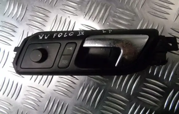 Volkswagen Polo IV 9N3 Front door interior handle