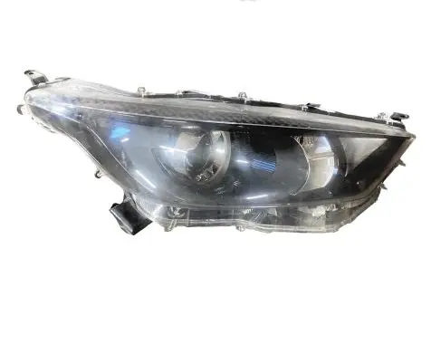 Toyota Yaris XP210 Headlight/headlamp
