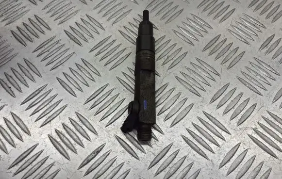 Volvo V70 Fuel injector 074130201Q