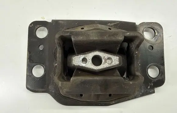 Ford Fusion II Engine mount bracket DG937M121CA GG9Z6068B