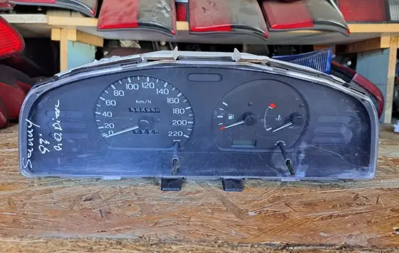 Nissan Sunny Speedometer (instrument cluster) AY71R15 71R15