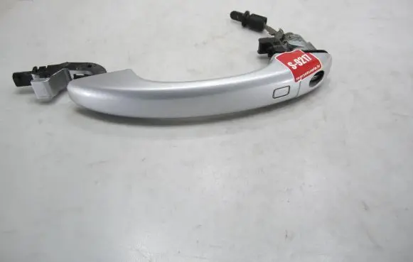 Audi A5 8T 8F Front door exterior handle 8T0837205A 8T1837167