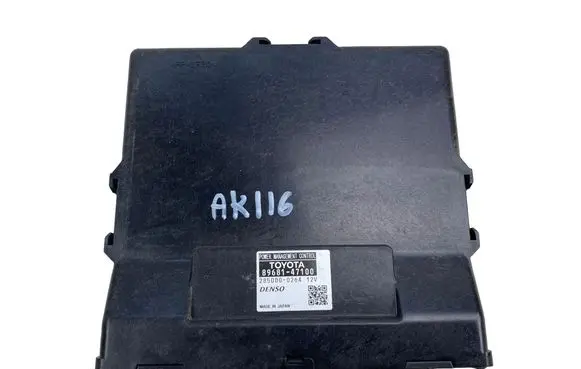 Toyota Prius (XW30) Engine control unit/module ECU 8968147100