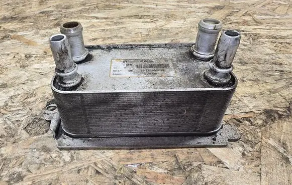Jaguar XK - XKR Transmission/gearbox oil cooler 8W837A095AB