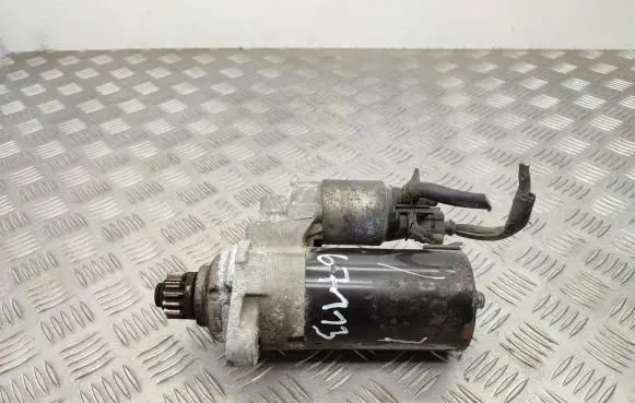 Volkswagen Polo V 6R Starter motor 0001142001 02T911024J