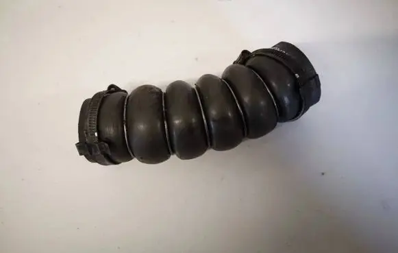 Ford Focus Intercooler hose/pipe av616c646he av61-6c646-he