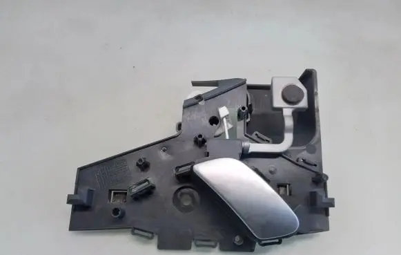 Rear door interior handle