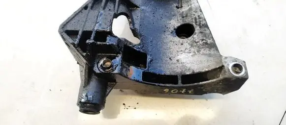 BMW X5 E53 Engine mounting bracket 7794174