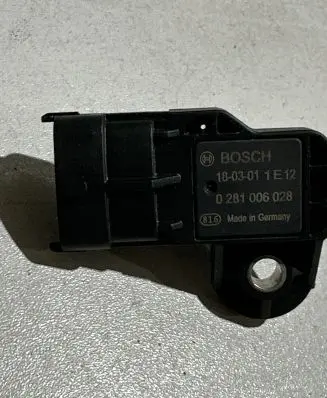 Maserati Ghibli Air pressure sensor 0281006028