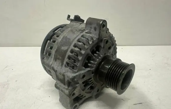 BMW 3 F30 F35 F31 Generator/alternator 8645325 1042110591 14V180A