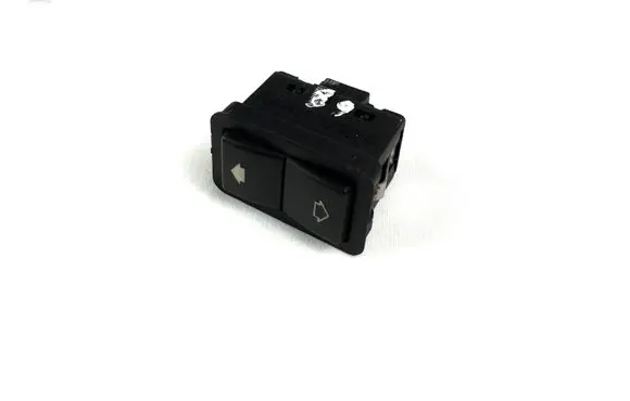 BMW 5 E39 Electric window control switch 8368974