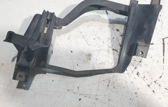 BMW 5 E60 E61 Headlight/headlamp mounting bracket 15873700