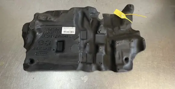 Renault Trafic III (X82) Engine cover (trim) 