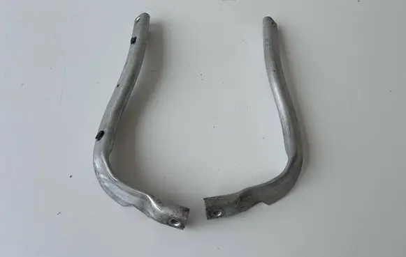Audi A8 S8 D4 4H Fender mounting bracket 4H0821259C 4H0821260C