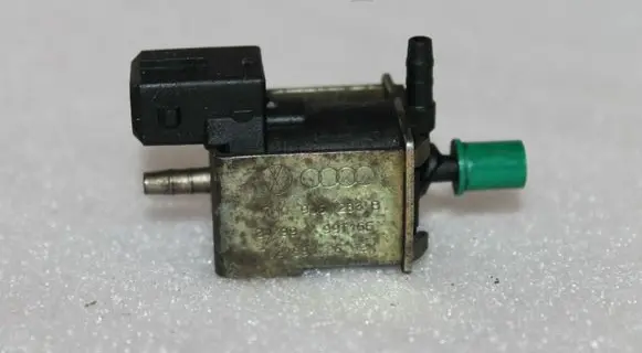 Seat Cordoba (6L) Turbo solenoid valve 7M0906283B