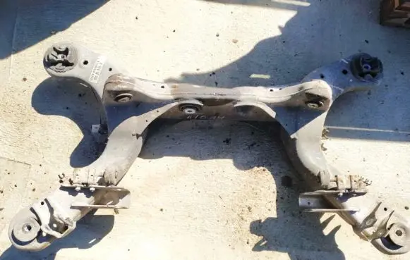 Mercedes-Benz CLS C219 Rear subframe 15904105