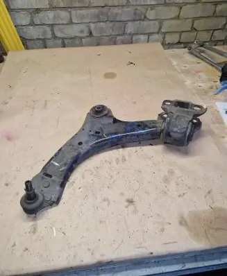 Volvo V70 Front control arm