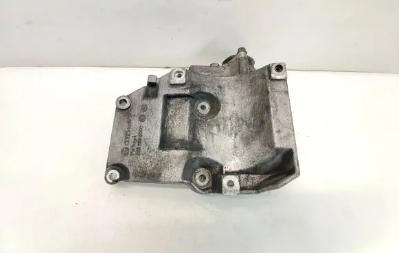 Audi A4 S4 B6 8E 8H A/C compressor mount bracket 038260885C