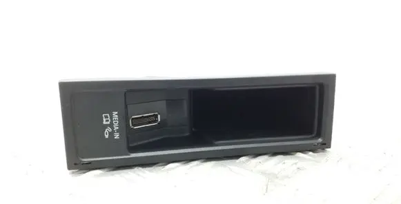 Volkswagen PASSAT B7 Head unit multimedia control 5N0035341E 5N0035342D