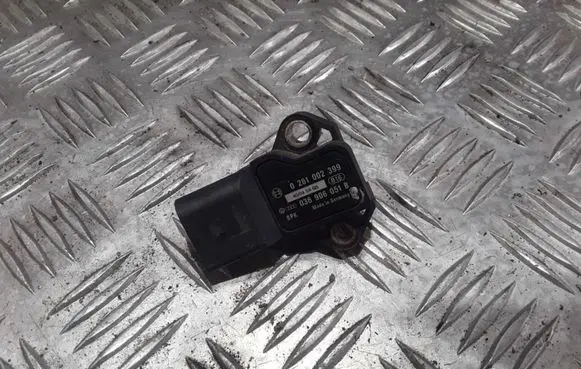 Volkswagen Golf V Air pressure sensor 0281002399 038906051B