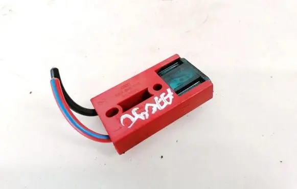 Audi A4 S4 B6 8E 8H Fuse 8A0937530