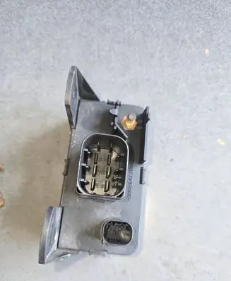 Mercedes-Benz Sprinter W906 Glow plug pre-heat relay A6461536579 51299030