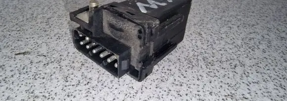 BMW 5 E39 Glow plug pre-heat relay 2246919