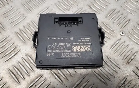 Audi A3 S3 8V Gateway control module 5Q0907530T