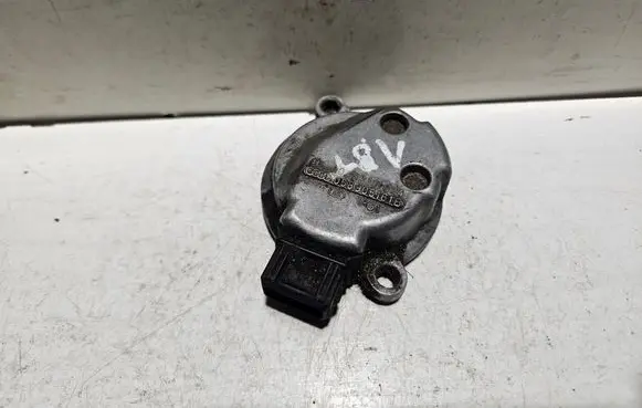 Audi A4 S4 B5 8D Camshaft position sensor 0232101024 058905161B