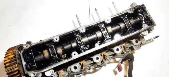 Peugeot 307 Engine head 9634963010