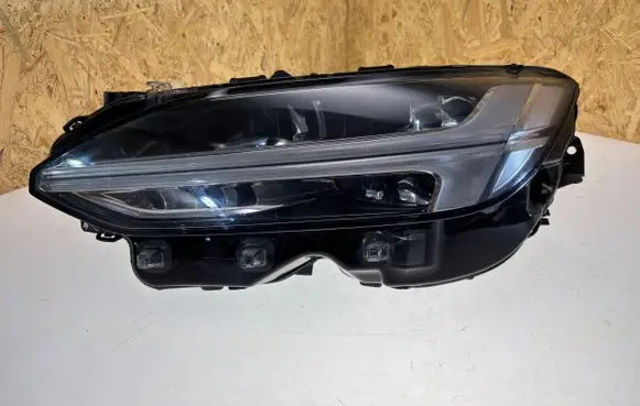 Volvo S90, V90 Headlight/headlamp 32228316 K20667K