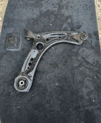 Seat Leon (5F) Front lower control arm/wishbone