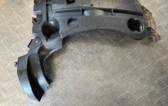 Renault Kangoo II Rear bumper mounting bracket 8200435438