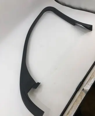 BMW X1 U11 Front door glass trim molding 9423218