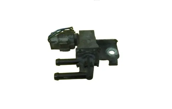 Suzuki Grand Vitara II Fuel pressure sensor K5T46771