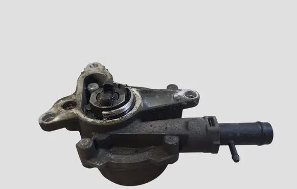 Renault Master III Vacuum pump
