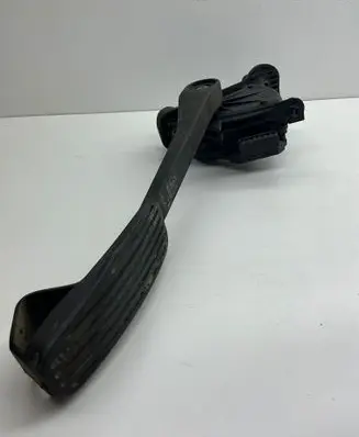 Volvo S60 Accelerator throttle pedal 6PV00853701 30636004