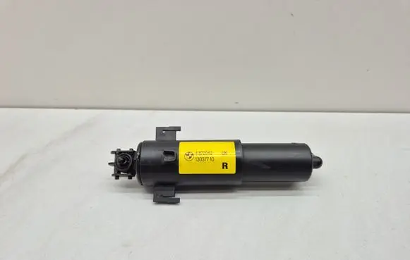 BMW 3 E92 E93 Headlight washer spray nozzle 4872040 13037710 61674872040