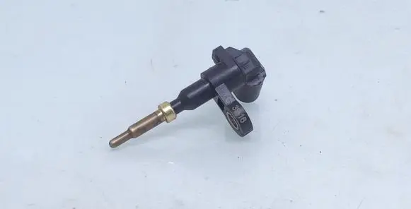 Volkswagen Caddy Coolant temperature sensor 04E919501B