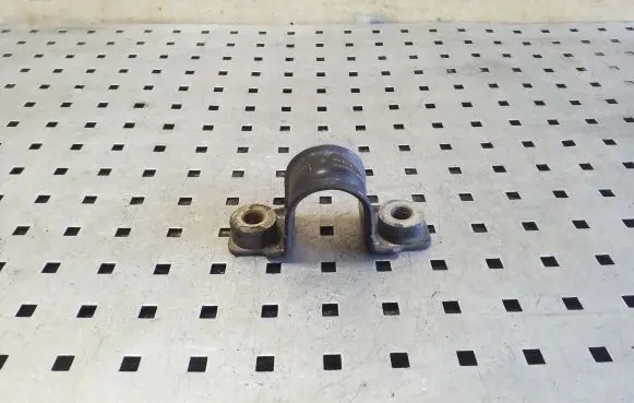 Ford Mondeo MK V Sway bar bush bracket, front DG9C5488ANA