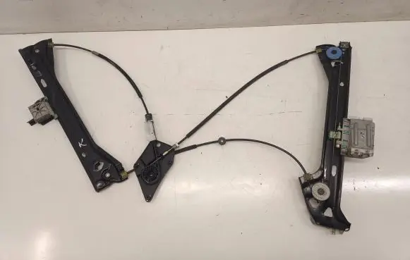 Audi TT TTS RS Mk3 8S Front door electric window regulator 