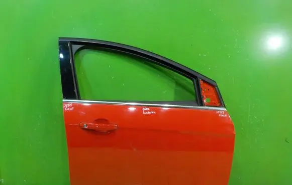 Ford Focus Front door PRZOD PRAWE