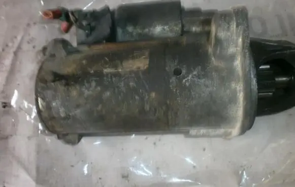 Ford Focus Starter motor 98AB11000BD