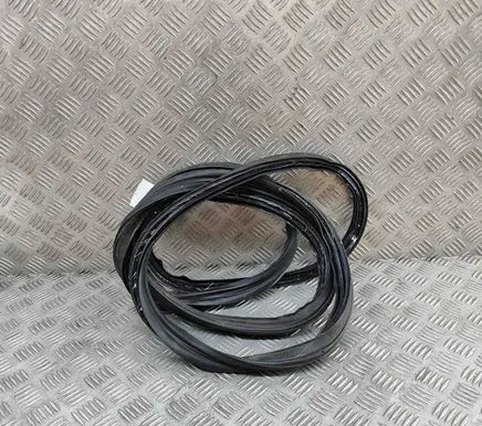 Mazda CX-30 Trunk rubber seal (body) DFR562761