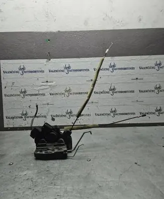 Mazda 3 I Front door lock B83B85L1