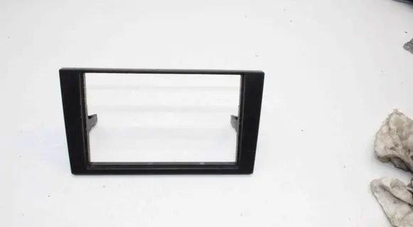 Audi A4 S4 B7 8E 8H Radio/GPS head unit trim 