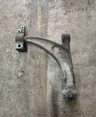 Front lower control arm/wishbone
