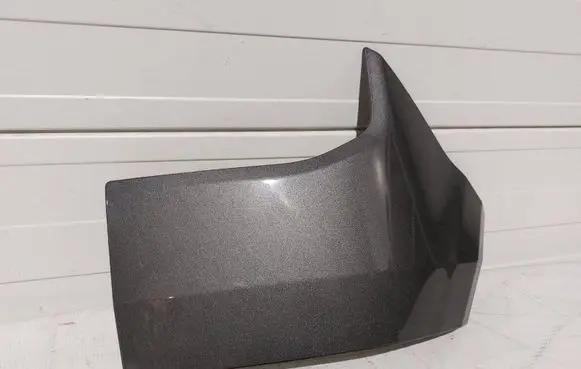Rear bumper corner part panel trim