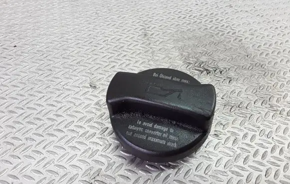Audi A6 S6 C5 4B Oil filler cap 026103485