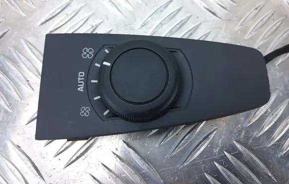 Citroen C4 I Picasso Interior fan control switch 9659796877